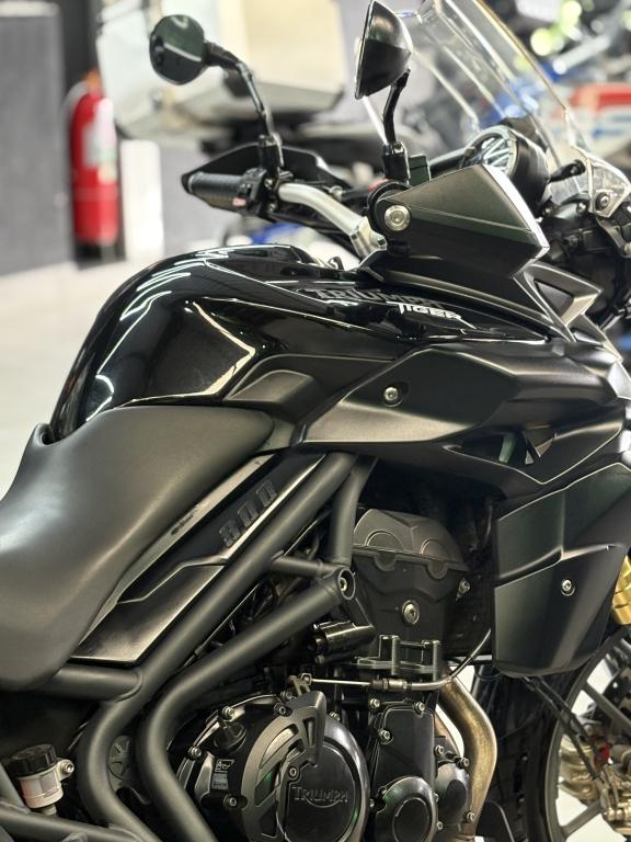 TRIUMPH Tiger 800 - Foto