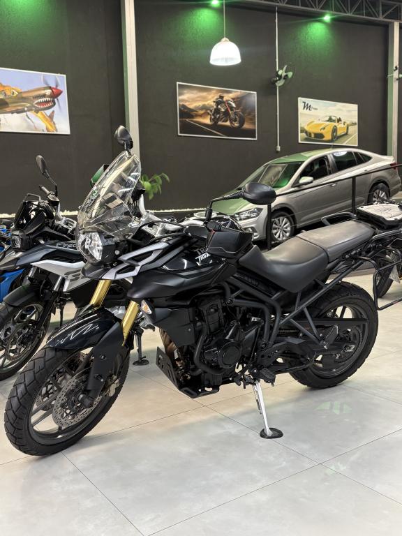 TRIUMPH Tiger 800 - Foto
