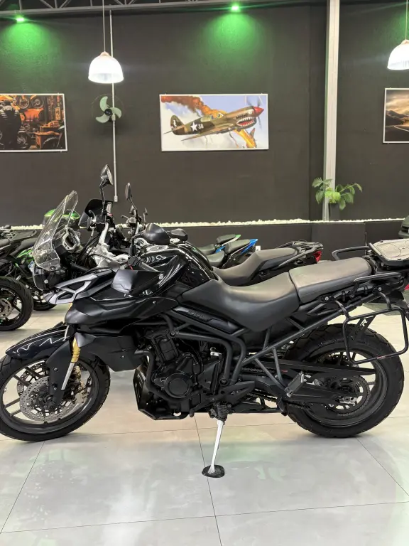 TRIUMPH Tiger 800 - Foto
