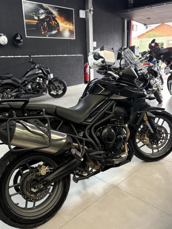 TRIUMPH Tiger 800 - Foto
