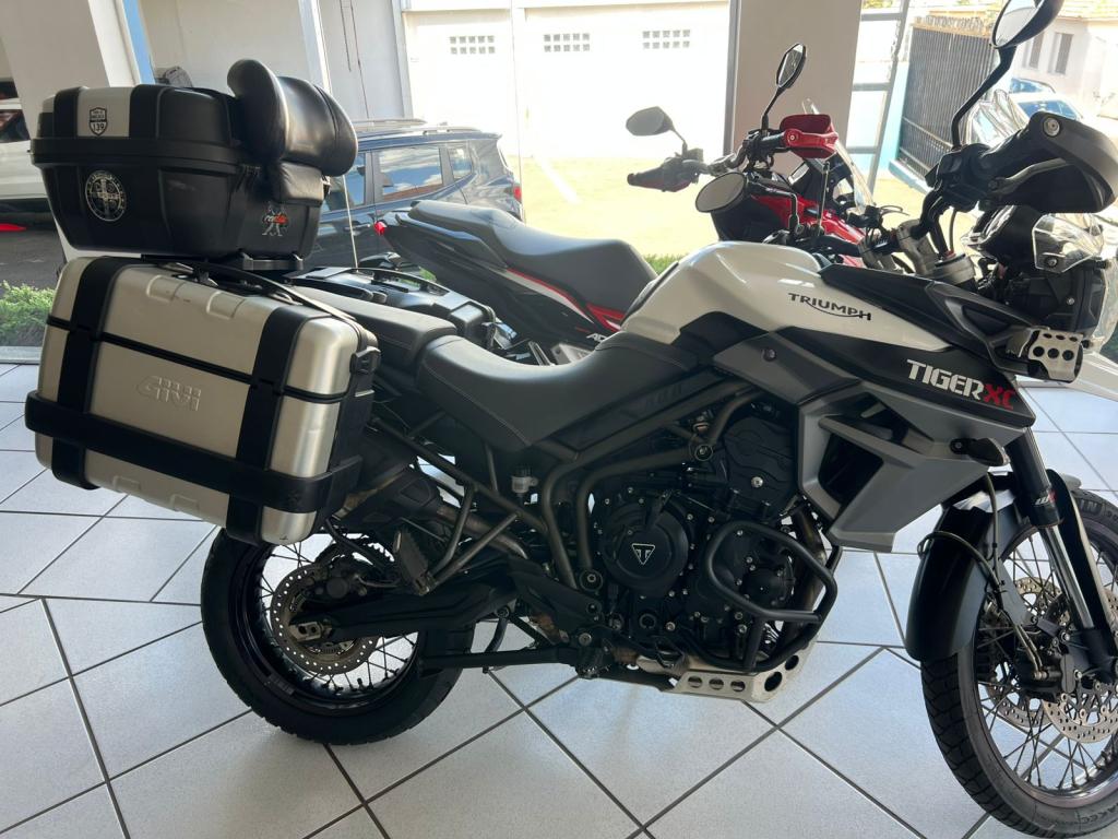 TRIUMPH Tiger 800 - Foto