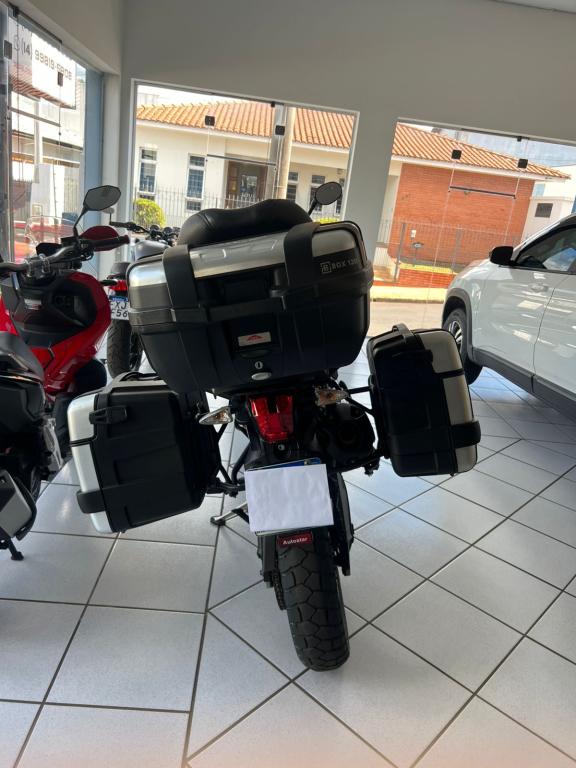 TRIUMPH Tiger 800 - Foto