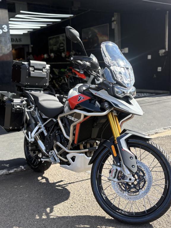 TRIUMPH Tiger 900 - Foto