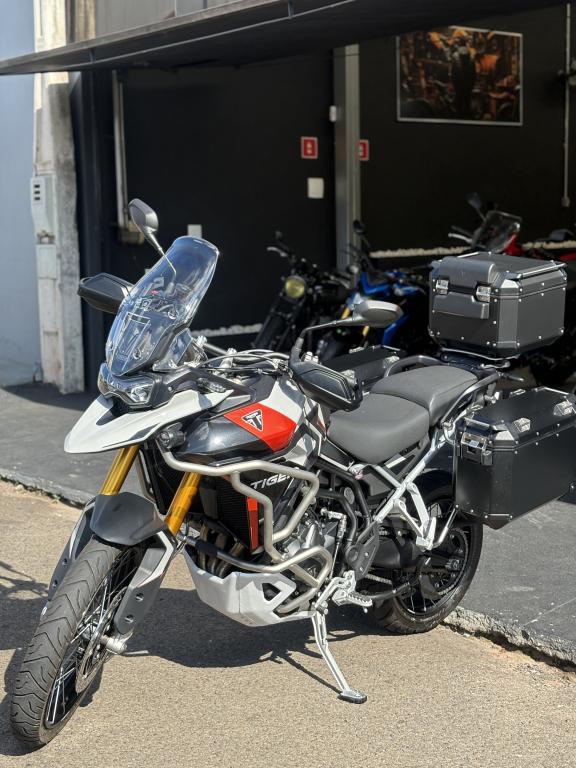 TRIUMPH Tiger 900 - Foto