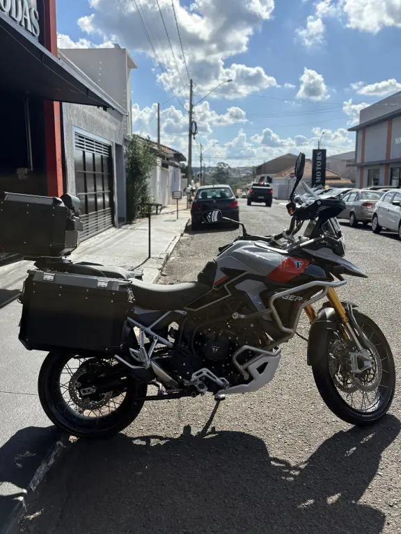 TRIUMPH Tiger 900 - Foto