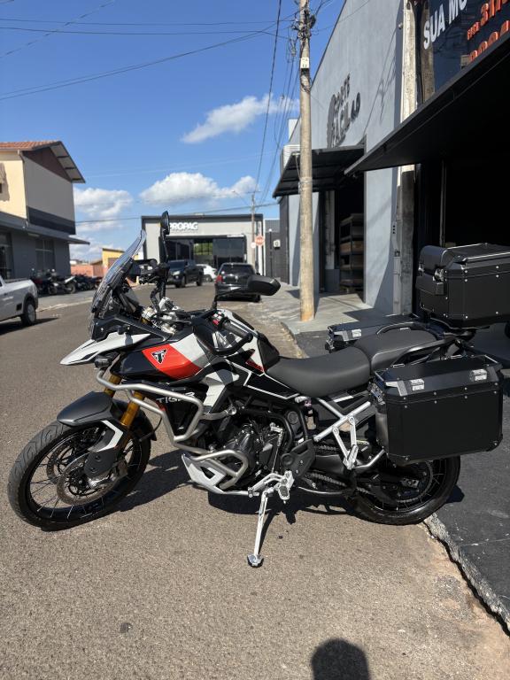 TRIUMPH Tiger 900 - Foto