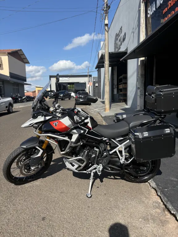 TRIUMPH Tiger 900 - Foto