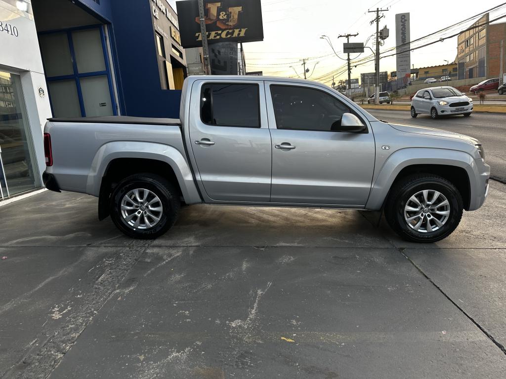 VOLKSWAGEN Amarok - Foto