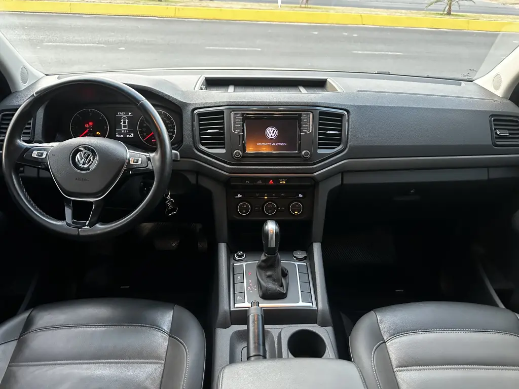 VOLKSWAGEN Amarok - Foto