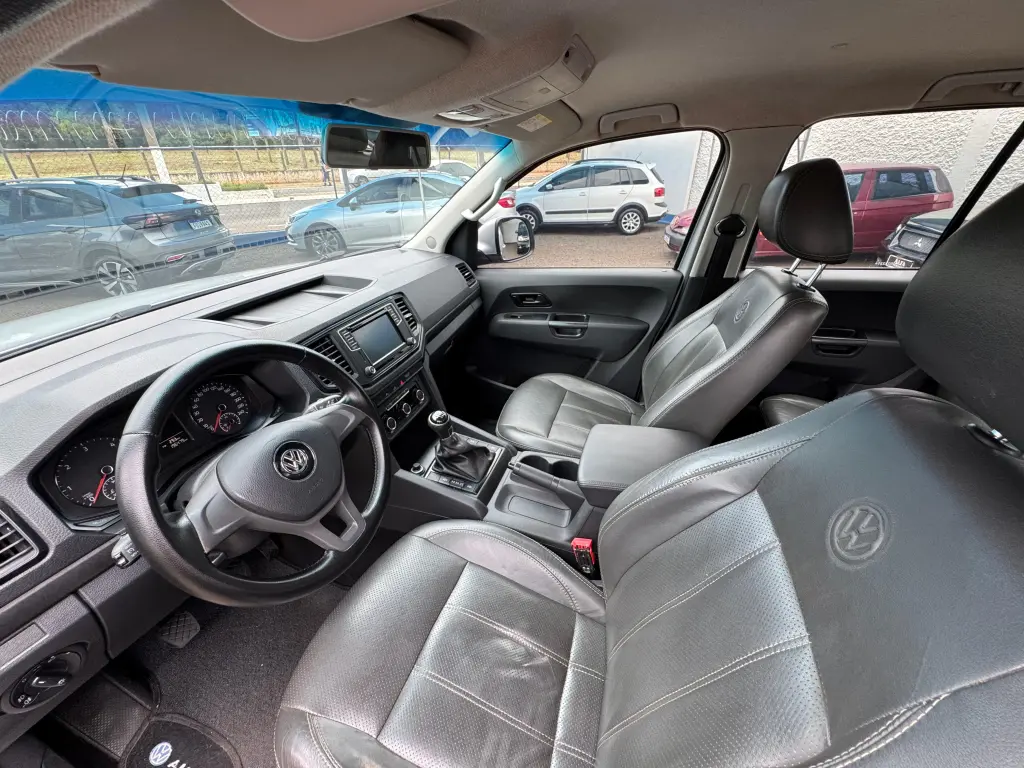 VOLKSWAGEN Amarok - Foto