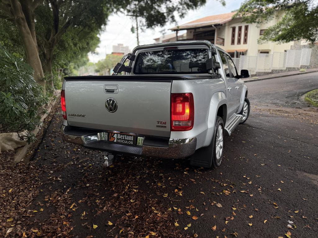 VOLKSWAGEN Amarok - Foto