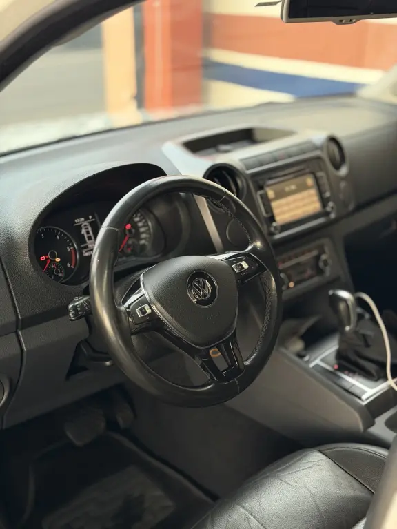 VOLKSWAGEN Amarok - Foto