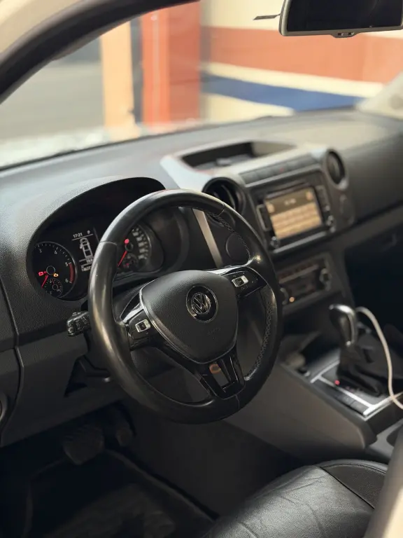 VOLKSWAGEN Amarok - Foto
