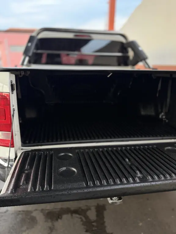 VOLKSWAGEN Amarok - Foto