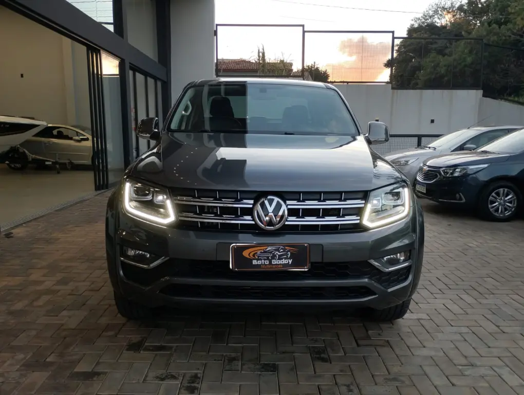VOLKSWAGEN Amarok