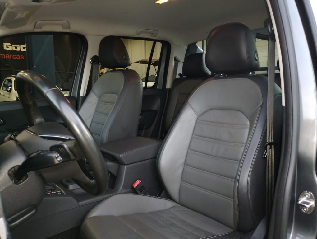 VOLKSWAGEN Amarok - Foto