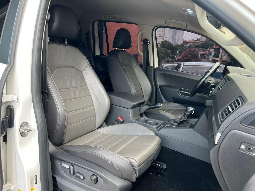 VOLKSWAGEN Amarok - Foto