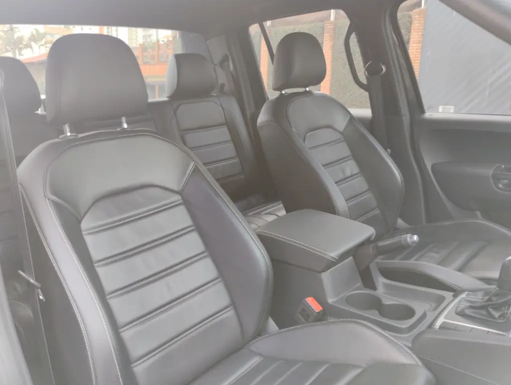 VOLKSWAGEN Amarok - Foto