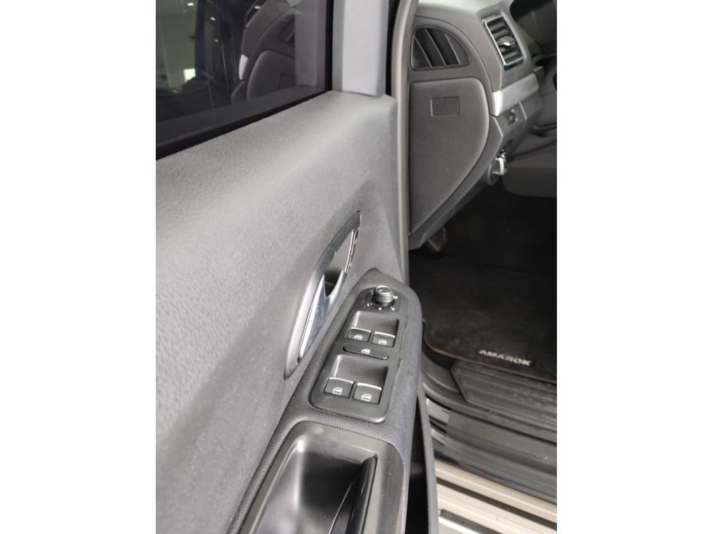 VOLKSWAGEN Amarok - Foto