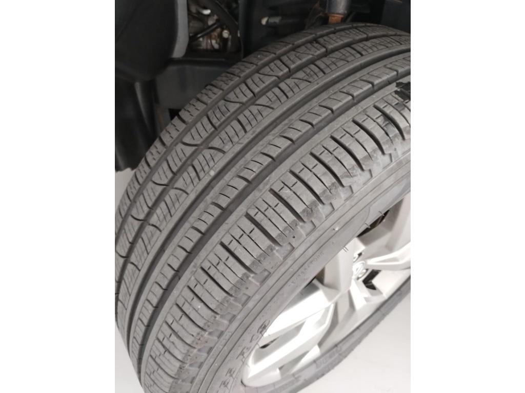 VOLKSWAGEN Amarok - Foto