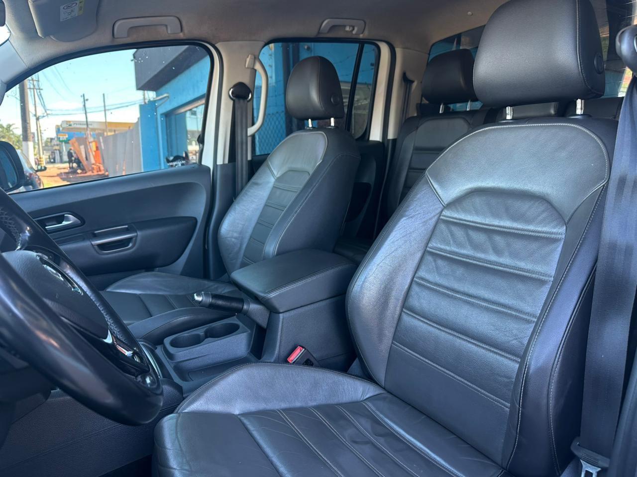 VOLKSWAGEN Amarok - Foto