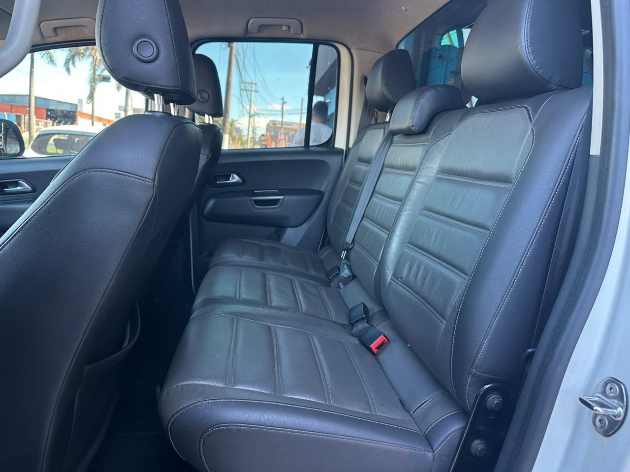 VOLKSWAGEN Amarok - Foto