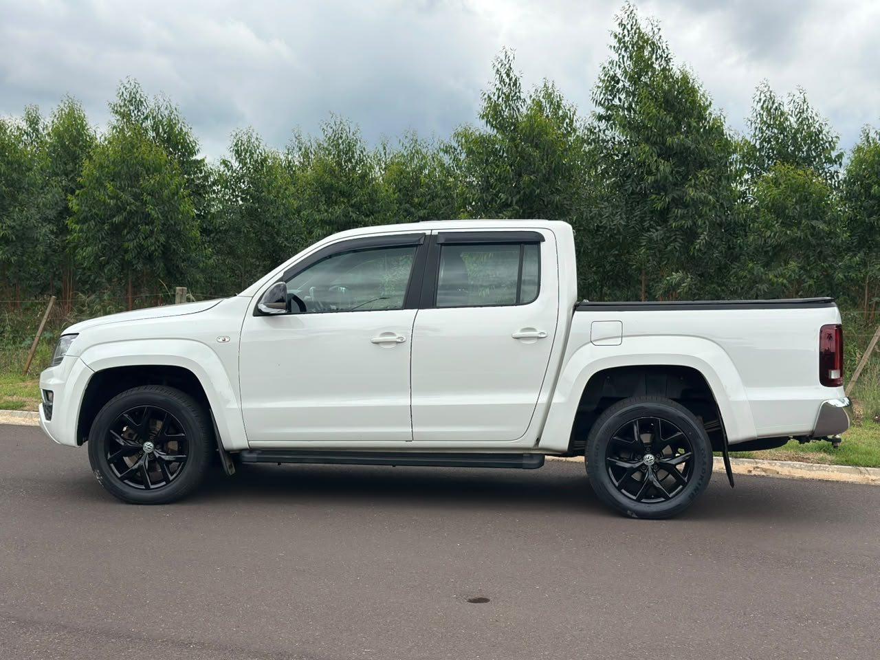 VOLKSWAGEN Amarok - Foto