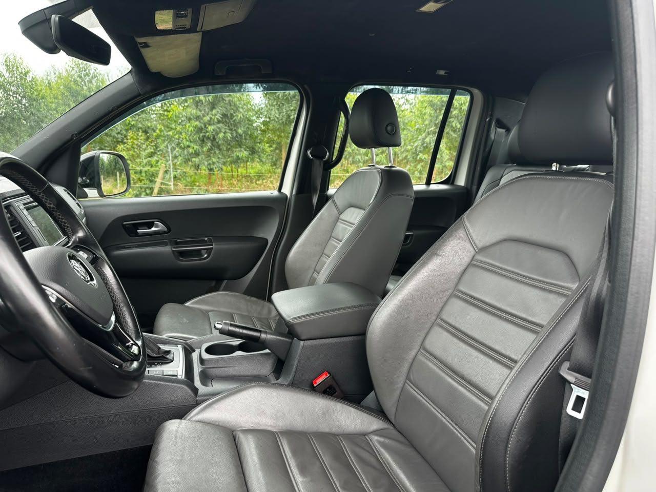 VOLKSWAGEN Amarok - Foto