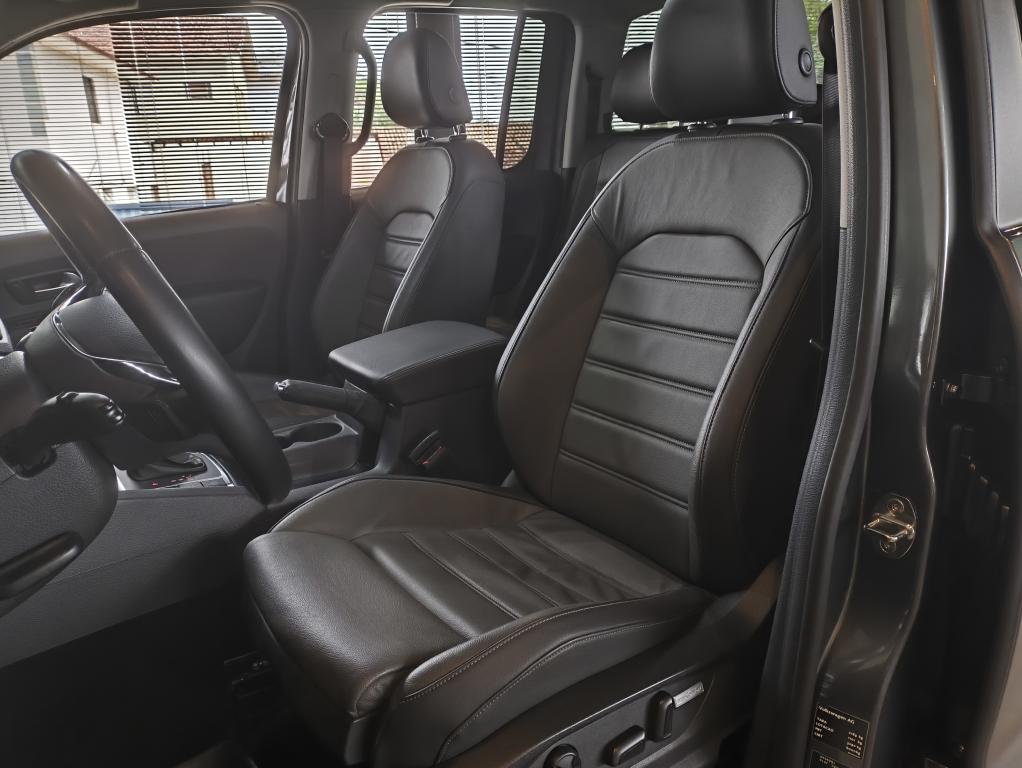 VOLKSWAGEN Amarok - Foto
