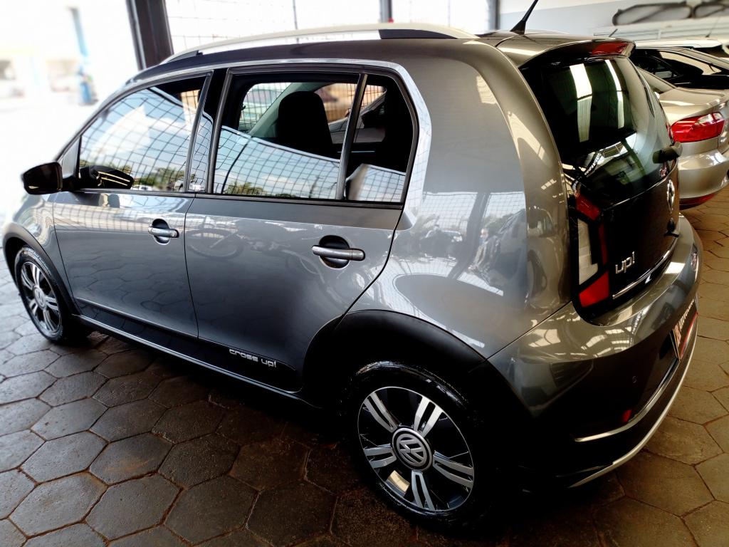 VOLKSWAGEN Cross UP - Foto