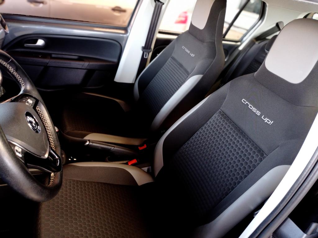 VOLKSWAGEN Cross UP - Foto