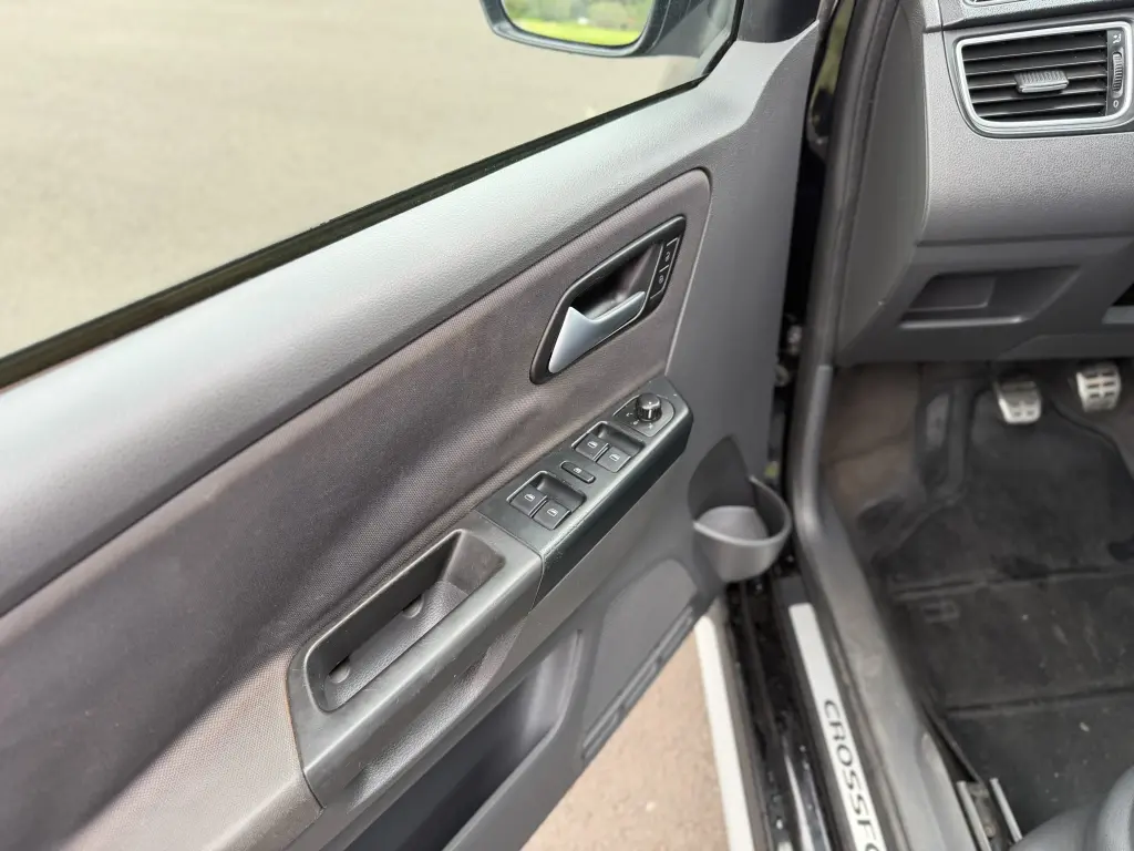 VOLKSWAGEN Crossfox - Foto