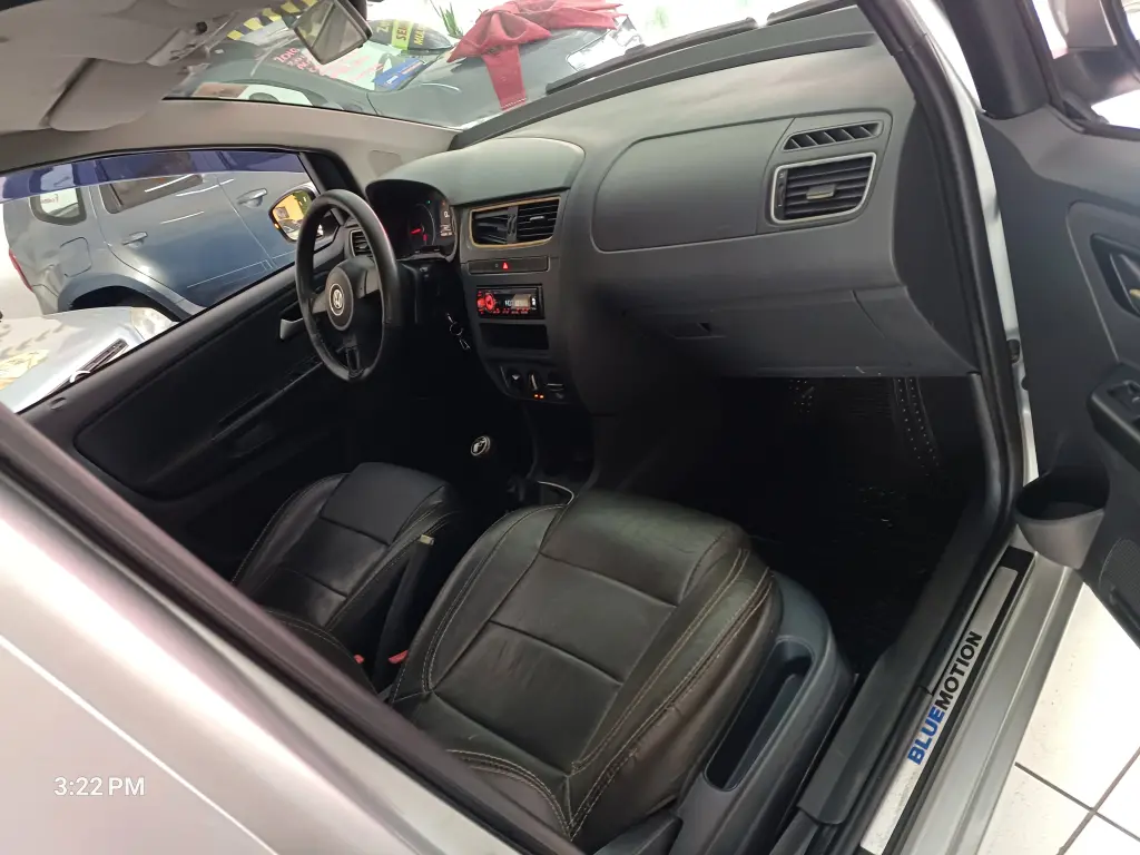 VOLKSWAGEN Fox - Foto