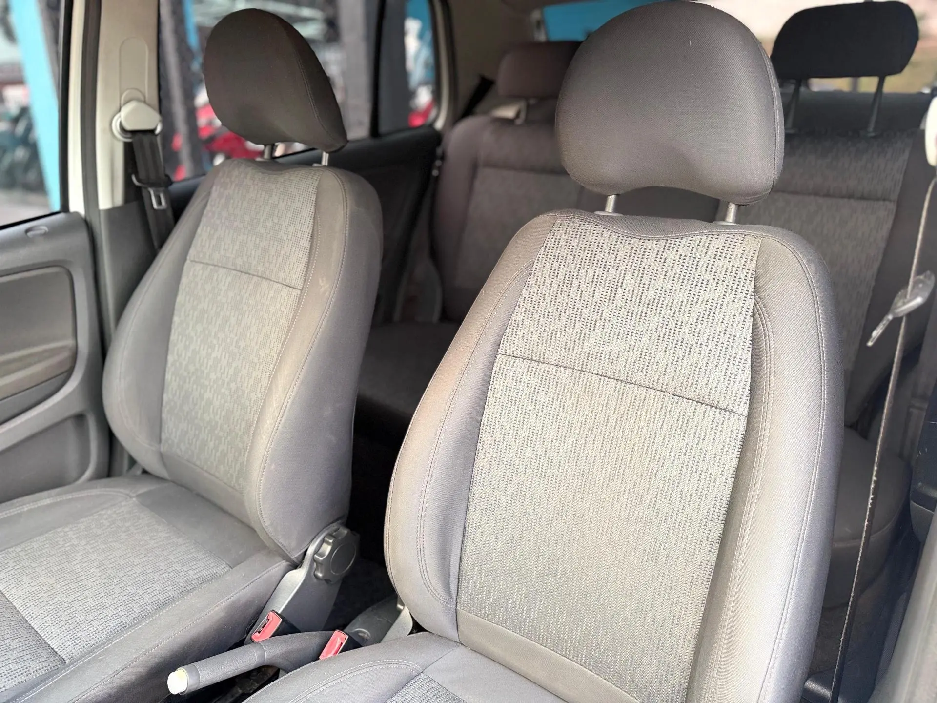 VOLKSWAGEN Fox - Foto