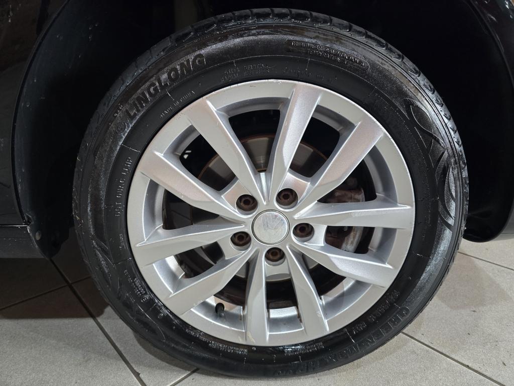 VOLKSWAGEN Fox - Foto