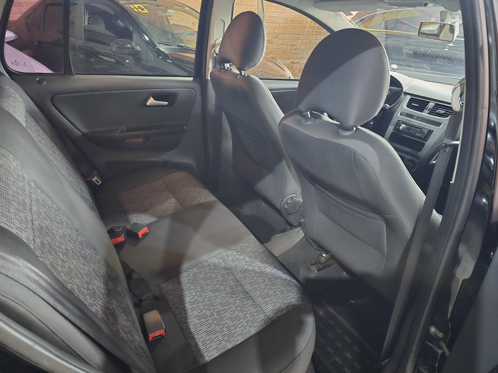 VOLKSWAGEN Fox - Foto