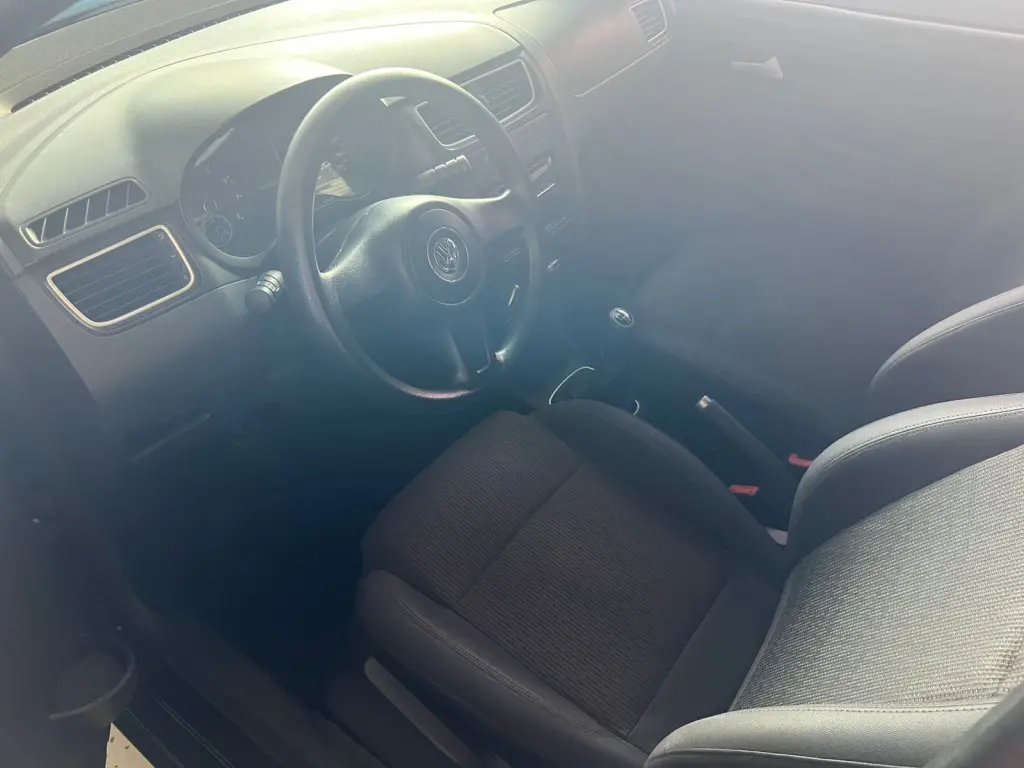 VOLKSWAGEN Fox - Foto