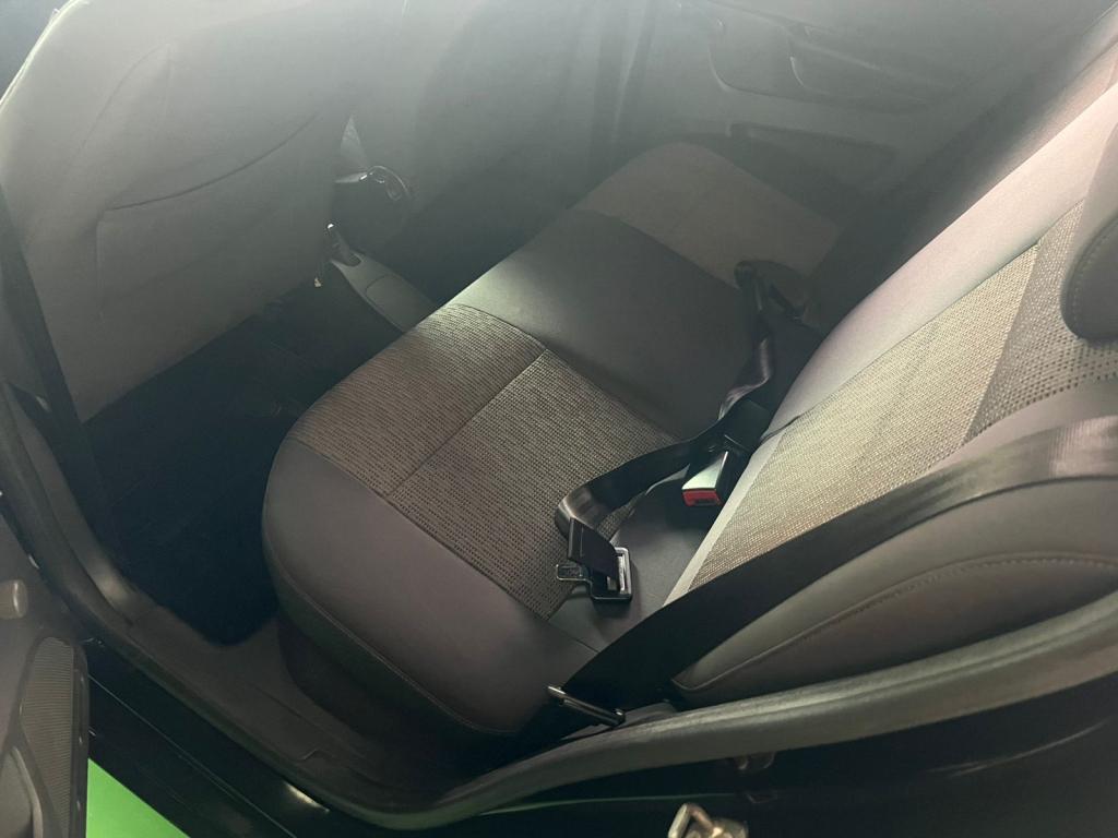 VOLKSWAGEN Fox - Foto