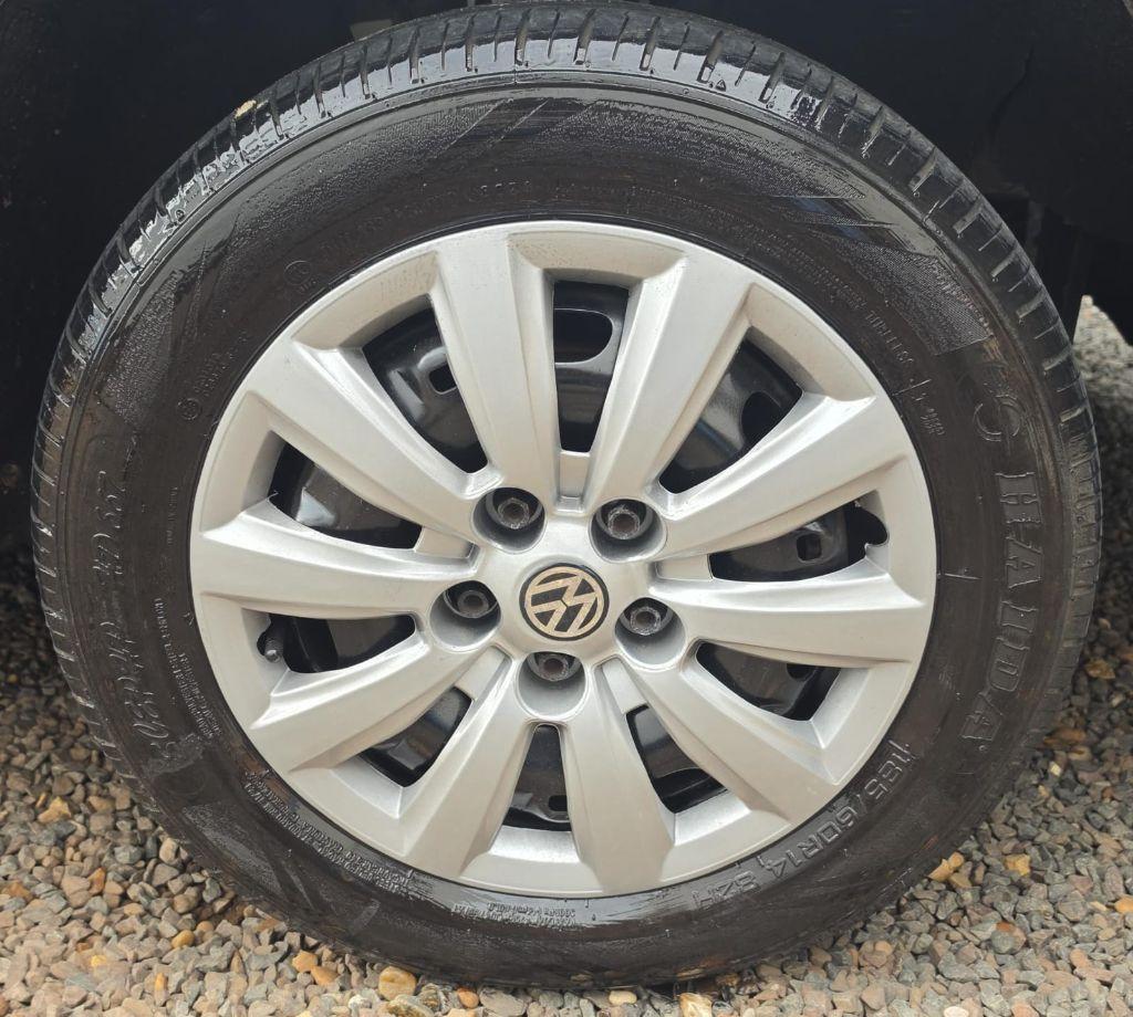 VOLKSWAGEN Fox - Foto