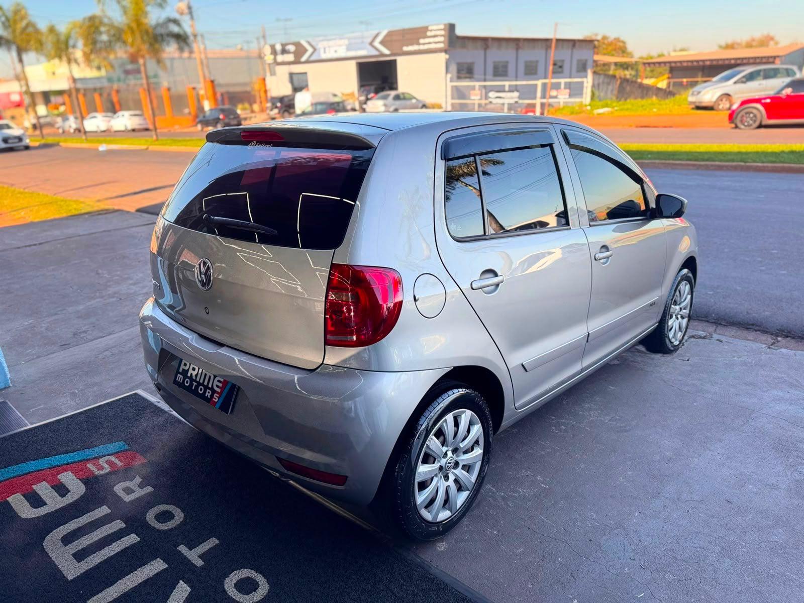 VOLKSWAGEN Fox - Foto