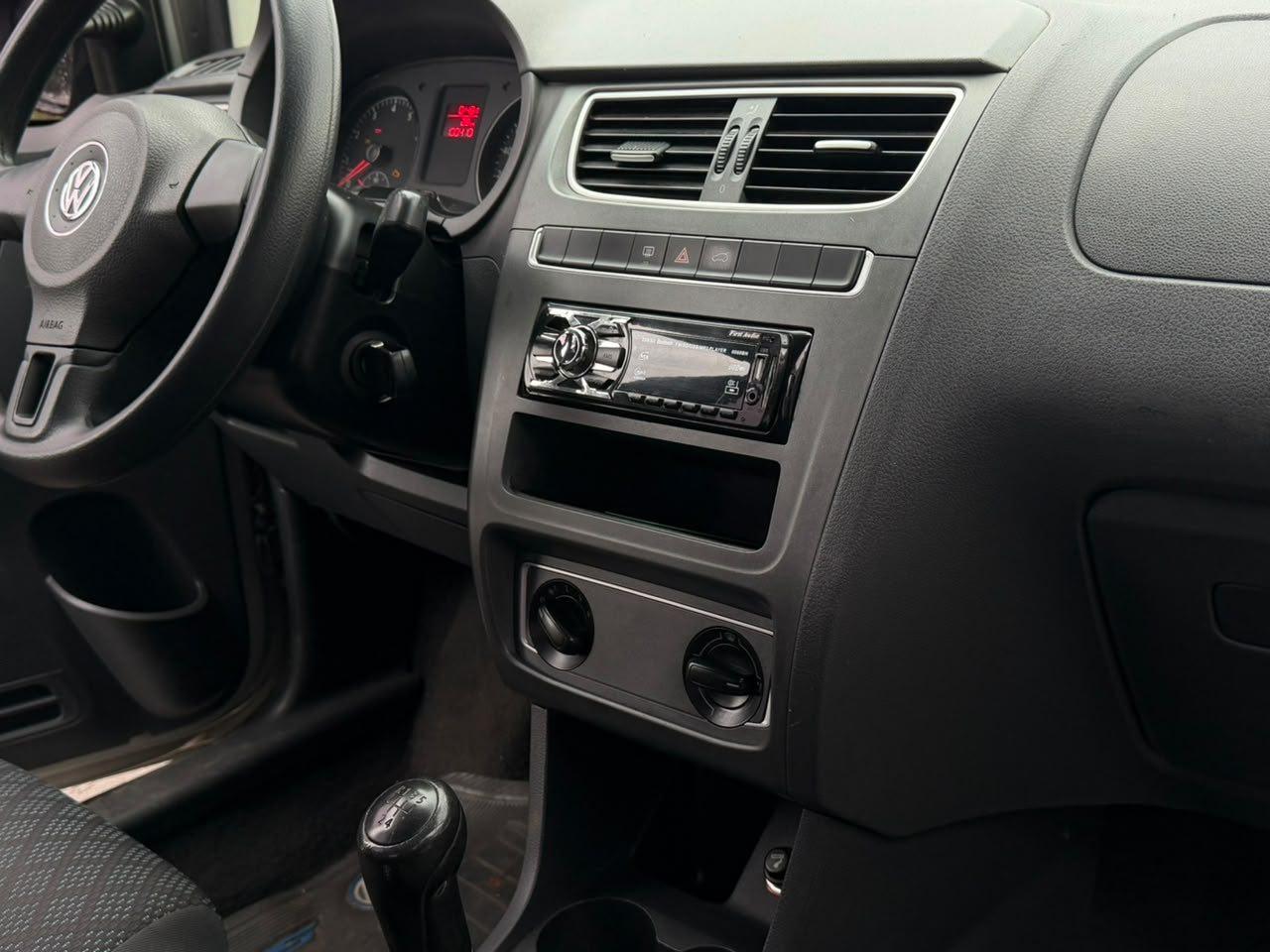 VOLKSWAGEN Fox - Foto