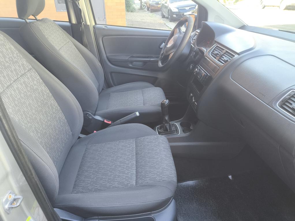 VOLKSWAGEN Fox - Foto