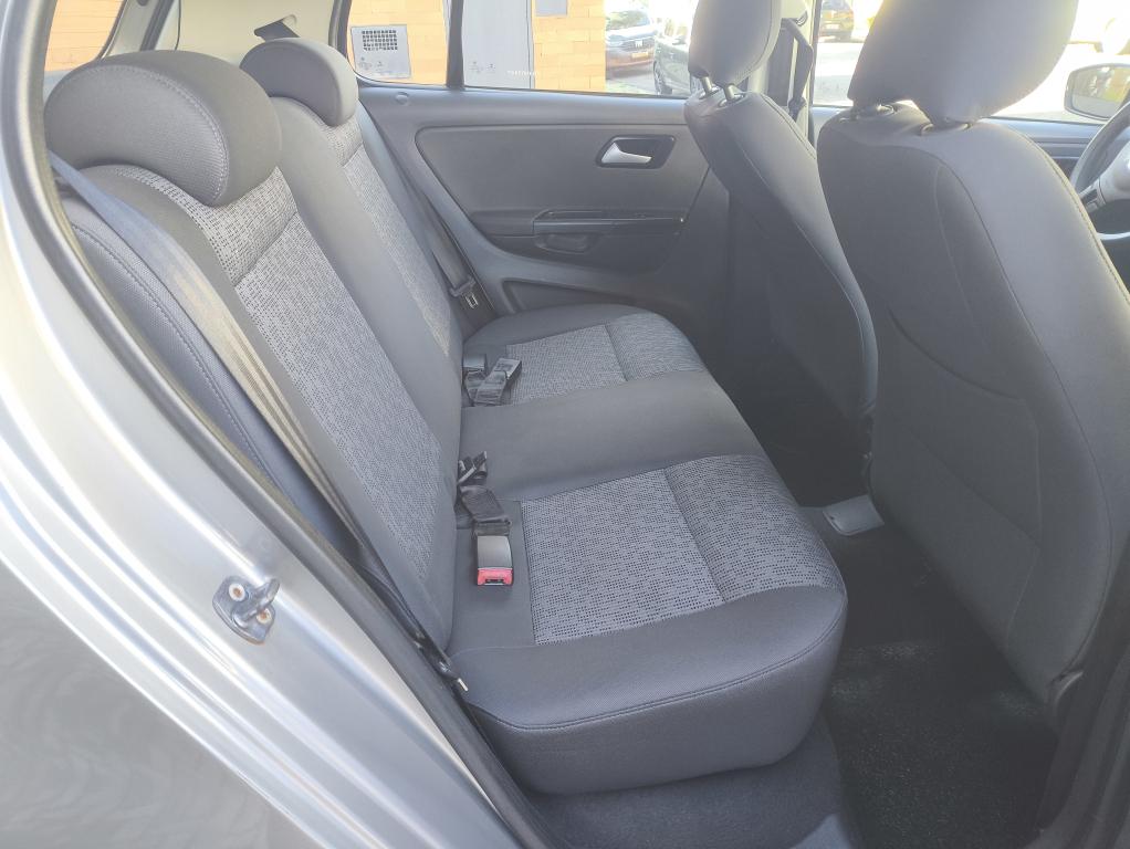 VOLKSWAGEN Fox - Foto