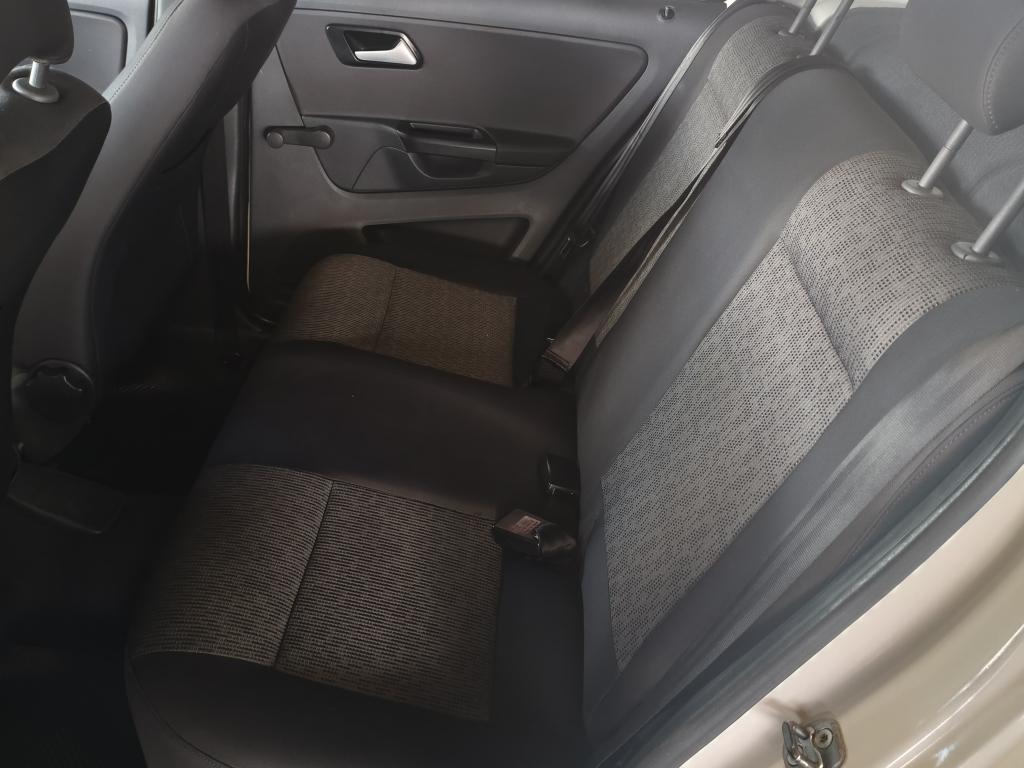 VOLKSWAGEN Fox - Foto