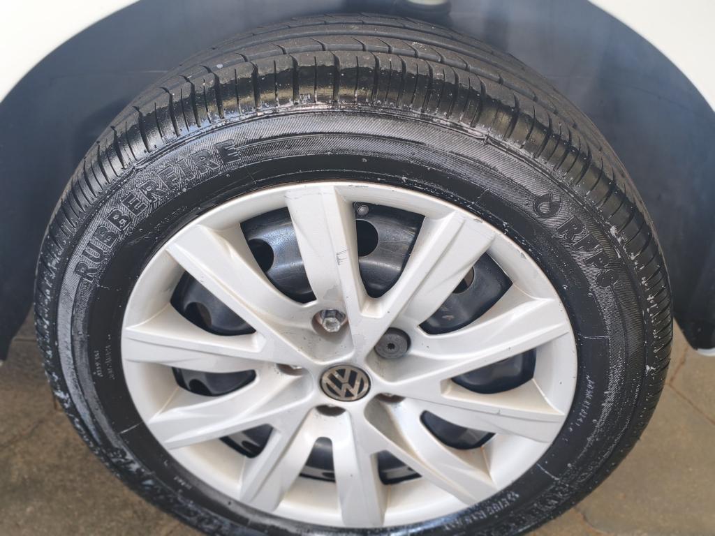 VOLKSWAGEN Fox - Foto