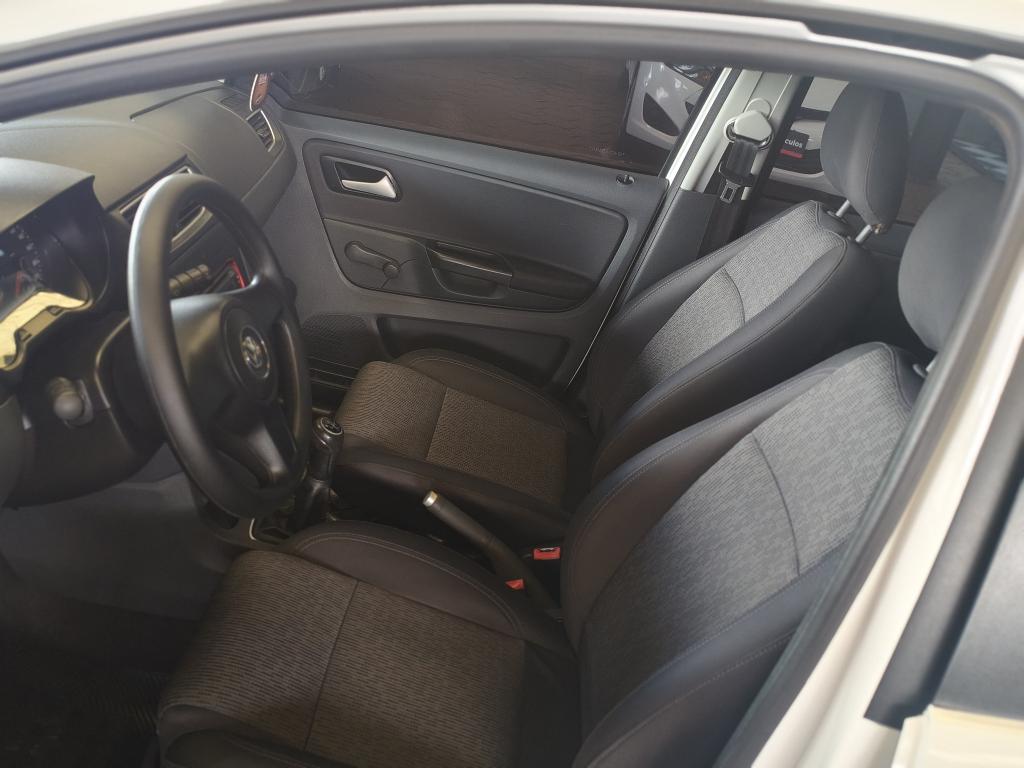 VOLKSWAGEN Fox - Foto