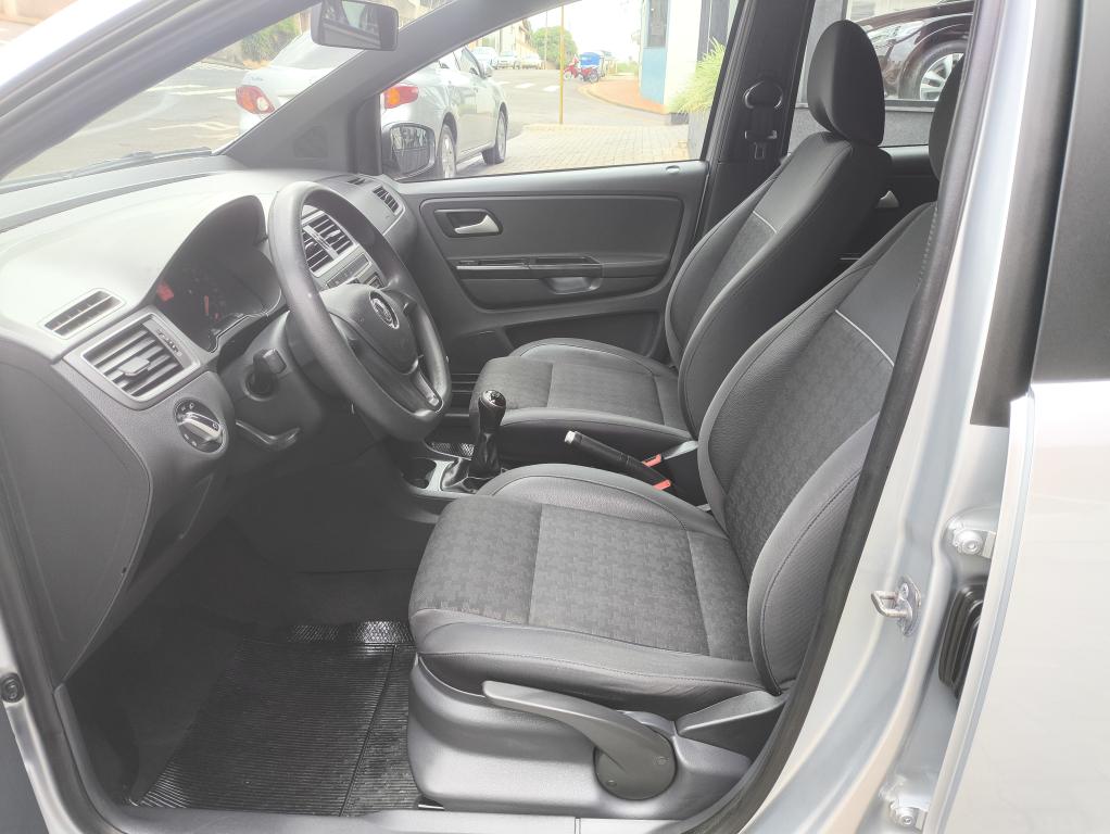 VOLKSWAGEN Fox - Foto