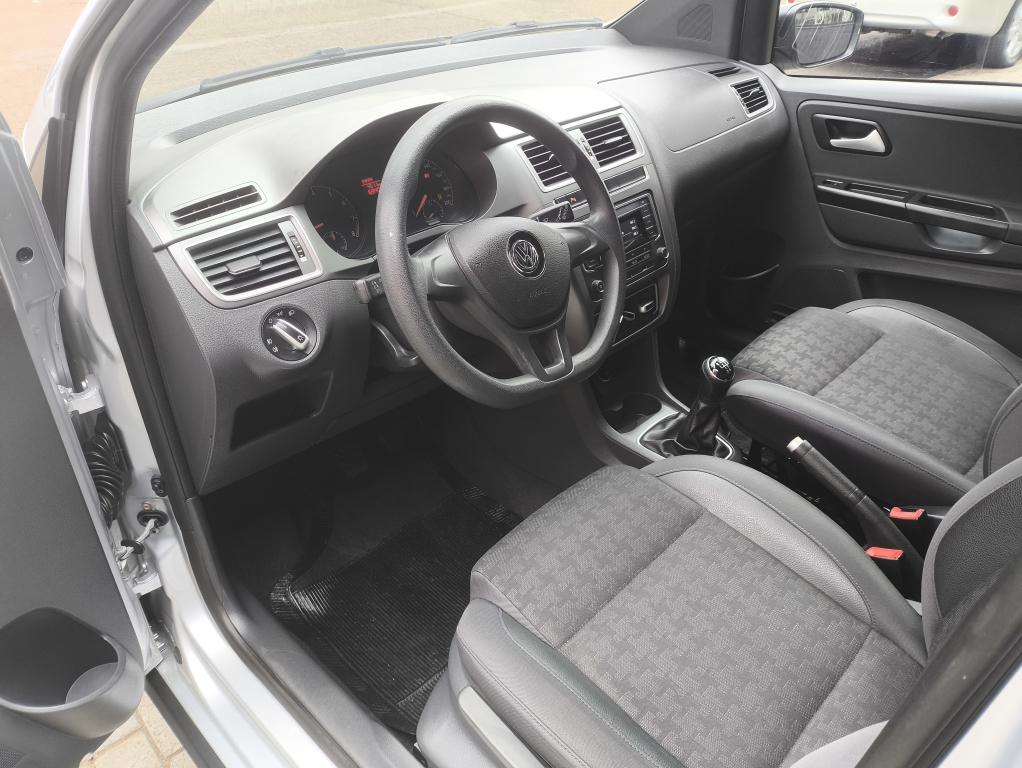 VOLKSWAGEN Fox - Foto