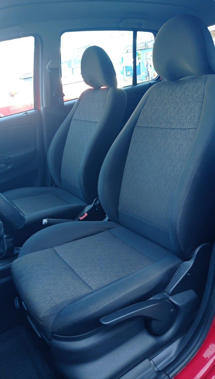 VOLKSWAGEN Fox - Foto