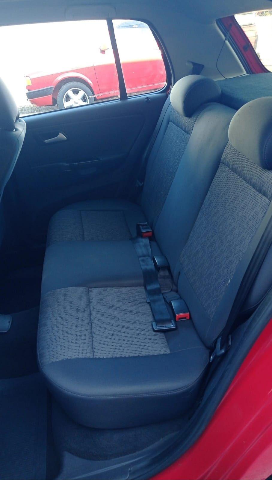 VOLKSWAGEN Fox - Foto